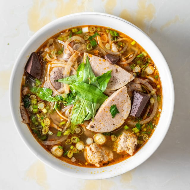 P5. Spicy Beef Noodles Soup / Bún Bò Huế.