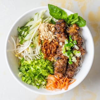 M5. Charcoal Grilled Pork and Egg Roll with Vermicelli / Bún Thịt Nướng Chả Giò
